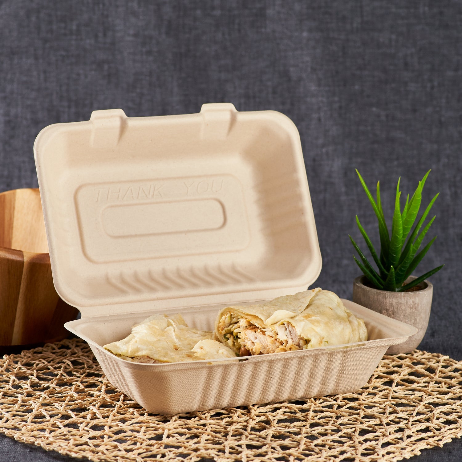 Karat Earth 9''x6'' PFAS Free Compostable Bagasse Hinged Containers, Natural - 200 pcs